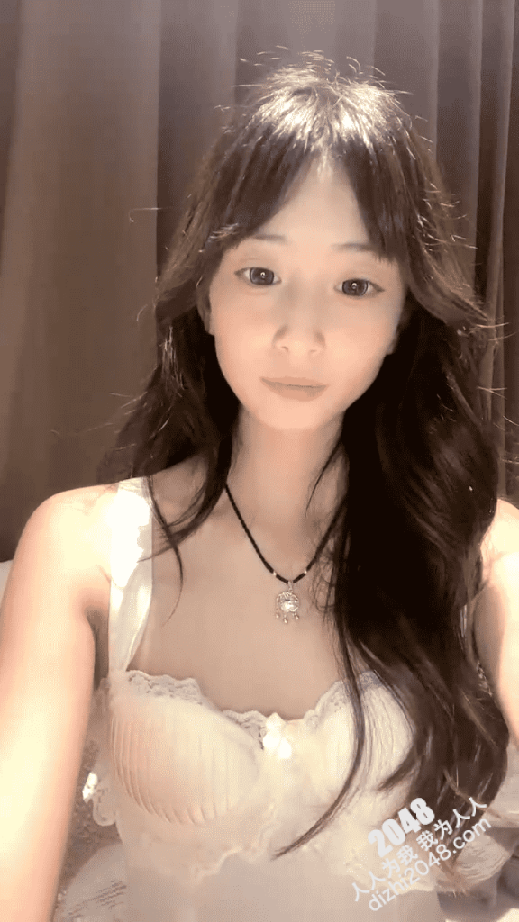 【優片】大波浪颜值女神，酒店被闺蜜跳蛋玩穴，苗条身材大长腿，多毛骚穴
