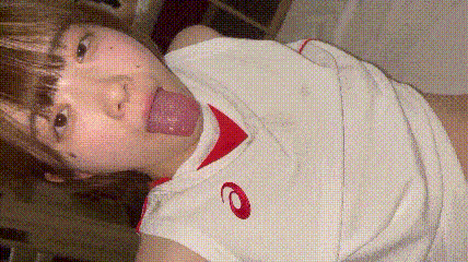 【優片】高颜清纯JK美眉 超可爱偶像级美少女 皮肤白皙小娇乳 被无套输出 吐着舌头