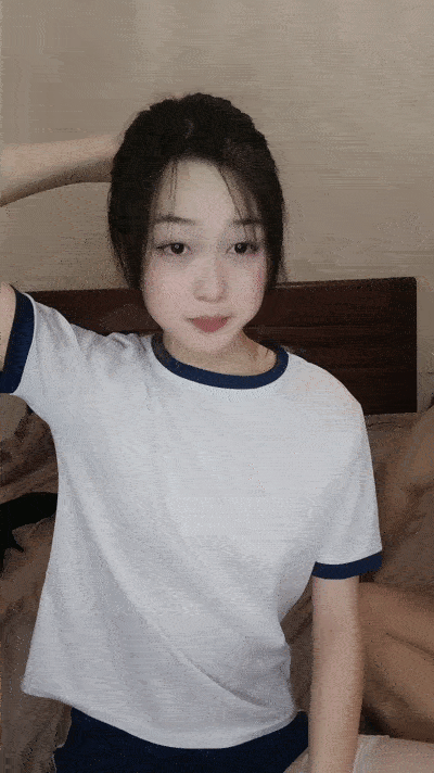 【優片】文静乖巧清纯妹妹！抓屌吸吮口活很棒！激情大战头套男，丝袜高跟