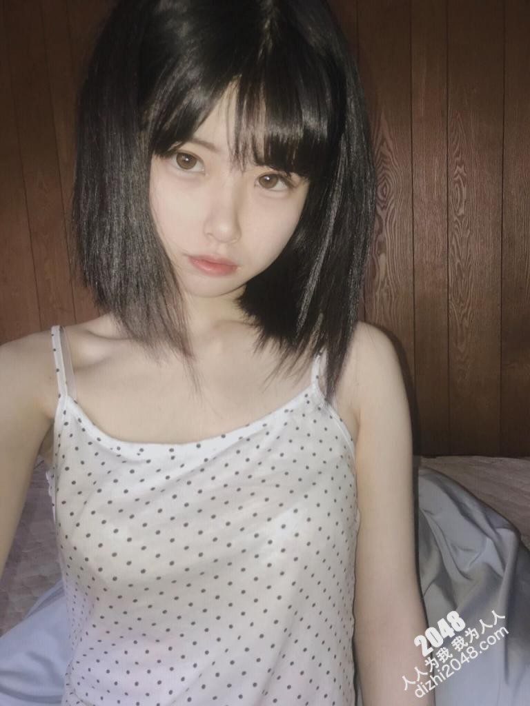 少女 [11P]