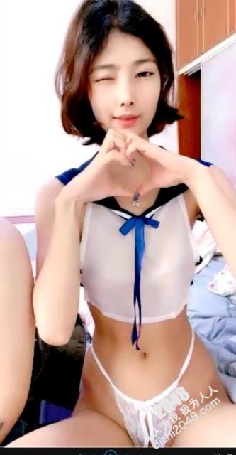 【優片】一個瘦瘦的極品妹子露臉全裸自慰,還有一個中性的