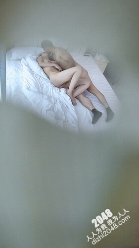 [MP4/4.4G]盜錄大學美腿慾女穿吊帶黑絲被男友舔得欲罷不能激烈抽插／小夥下班後與木瓜奶尤物開房無套狂肏徹夜酣戰等 14V