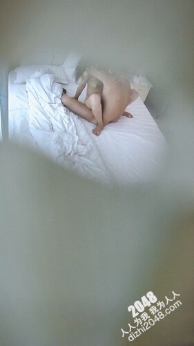 [MP4/4.4G]盜錄大學美腿慾女穿吊帶黑絲被男友舔得欲罷不能激烈抽插／小夥下班後與木瓜奶尤物開房無套狂肏徹夜酣戰等 14V