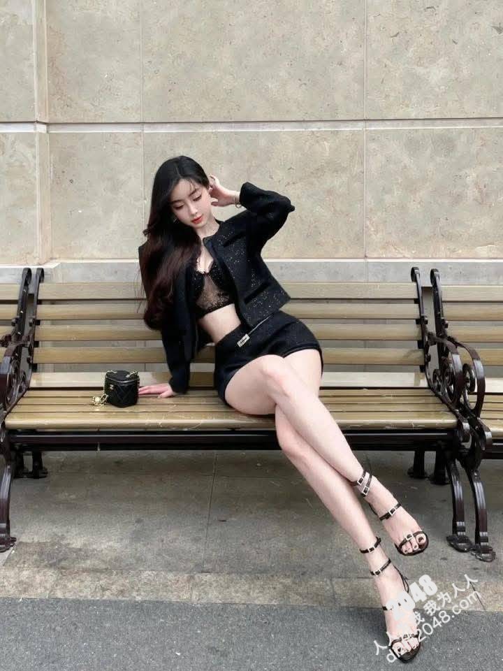 美腿女郎