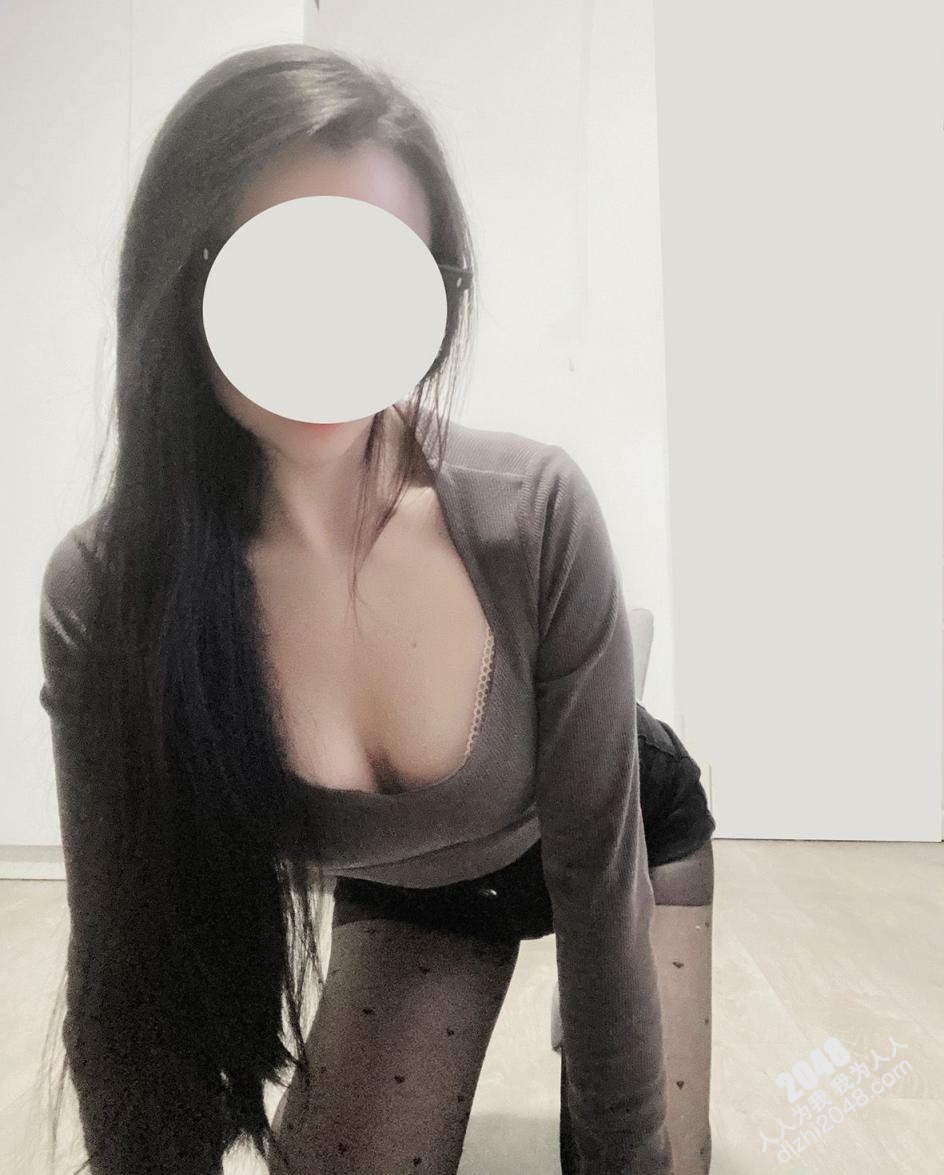 来自骚妇的顶级性魅力，真的很不错！[10P]