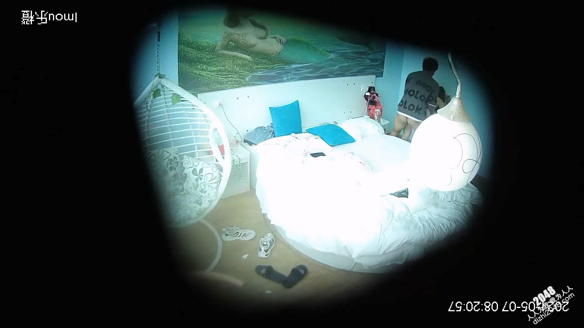[MP4/1.03G]5-6经典酒店偷拍 清纯眼镜学妹，脱了衣服身材丰满和男友爱爱姿势好多，不戴套颜射