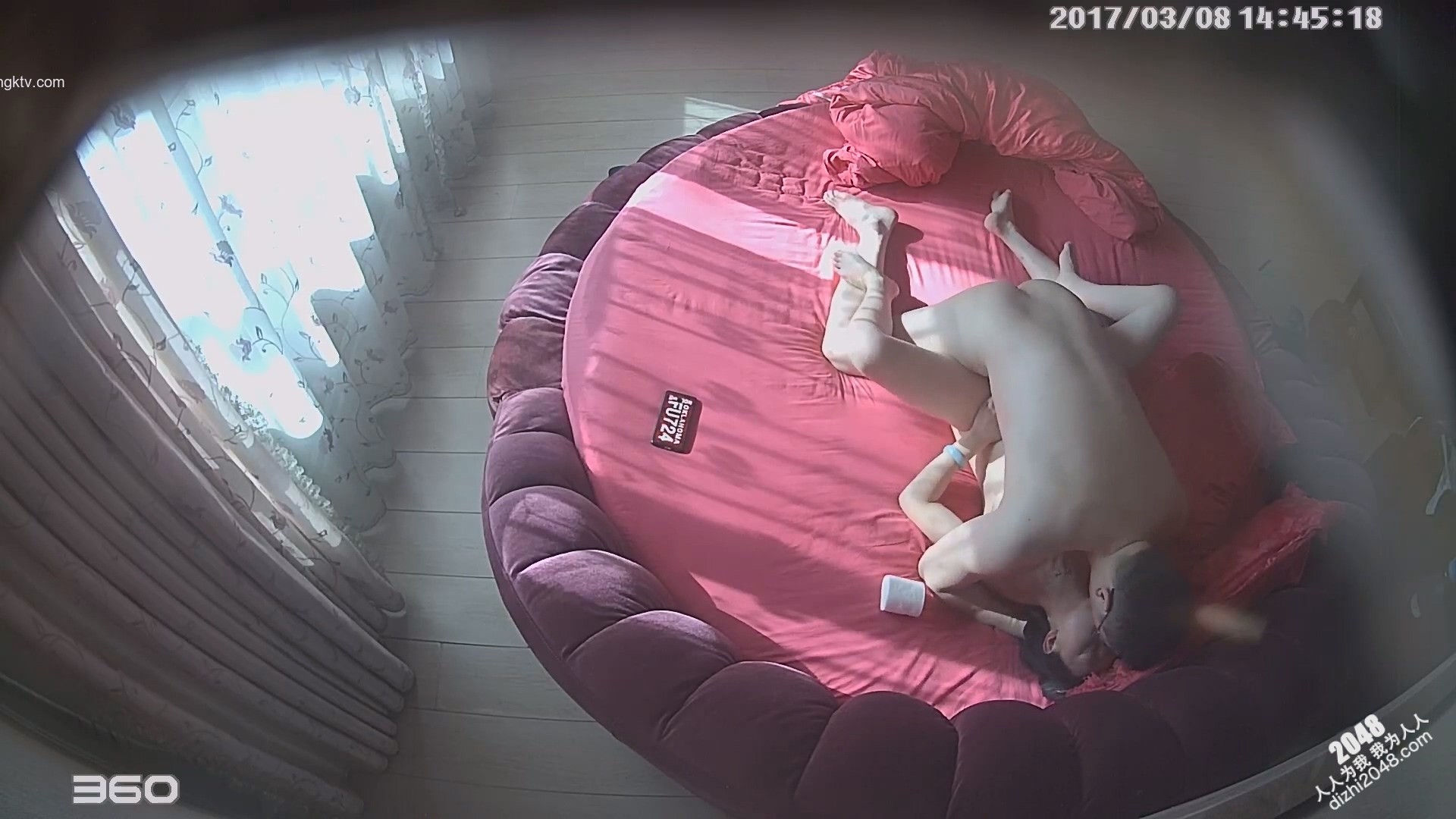[MP4/1.39G]经典酒店偷拍 毛毛虫圆床房上帝视角偷窥多对极品男女啪啪