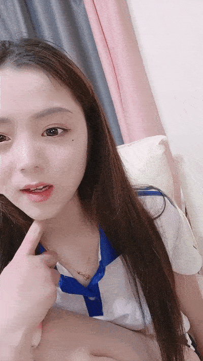 【優片】圆圆脸乖巧妹妹!强烈要求秀一波!脱下内裤掰穴,挤压阴蒂手指插入