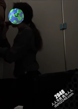[MP4]你这么骚 你老公知道么 厕所偷偷做爱