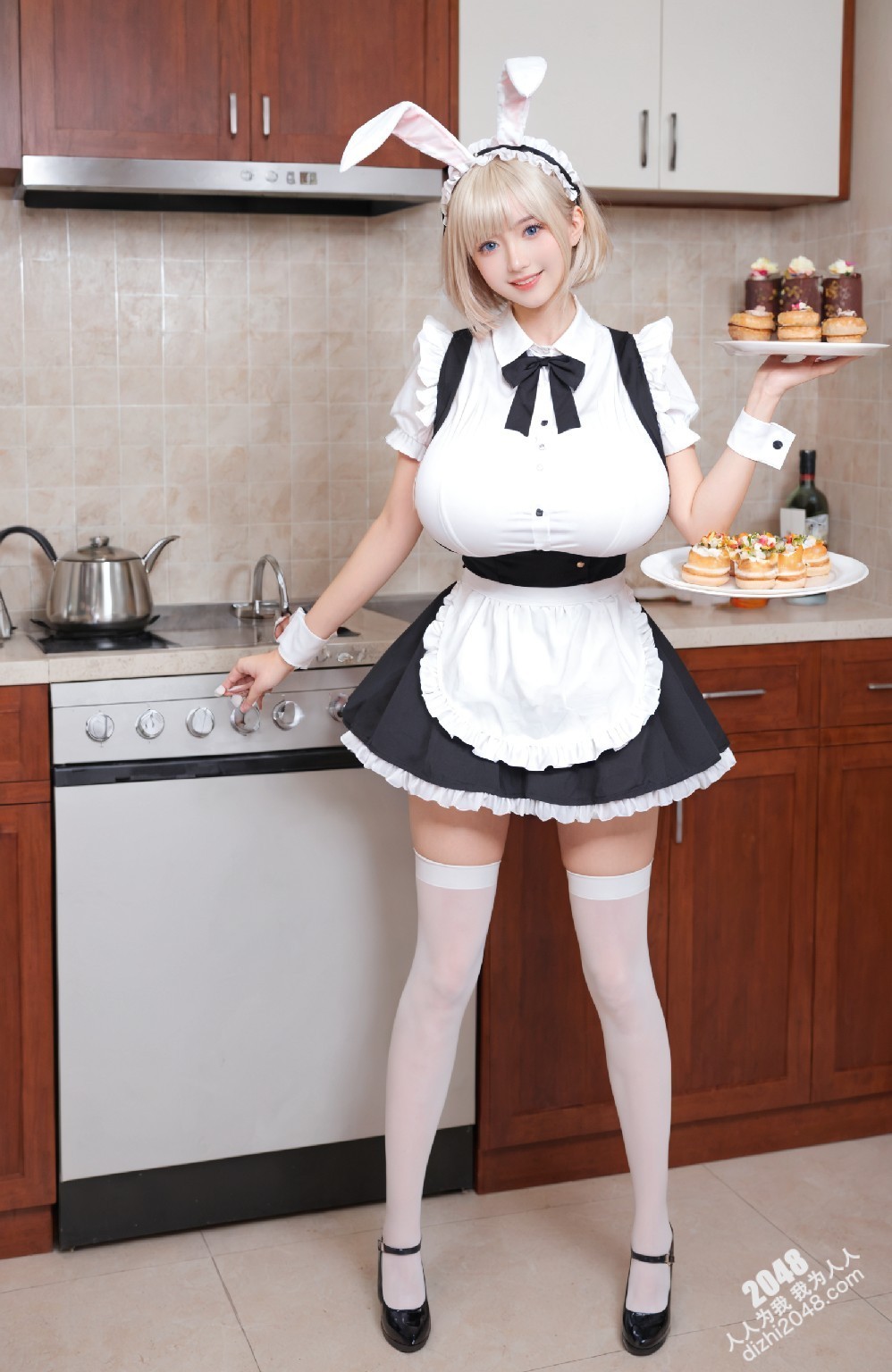 兔女郎女仆的厨房诱惑：高挑美少女的香艳写真(4)