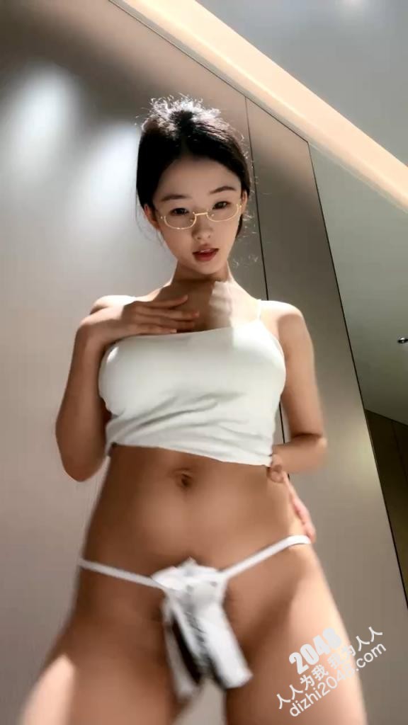 【優片】颜值不错的大奶妹子全程露脸大秀直播,撩骚互动揉奶玩逼,撅着屁股发骚诱惑狼友