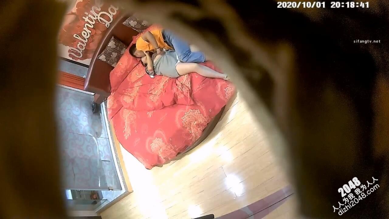 [MP4/282MB]9-28经典酒店偷拍 两对男女 学生情侣调情接吻+夫妻啪啪共赴高潮