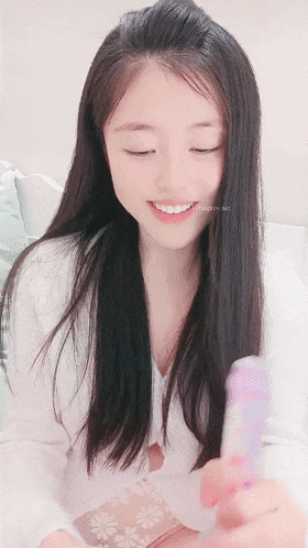 【優片】平台第一女神！綠播轉黃！【熙顔】兩年了終于下海了 清純小姐姐，粉絲瘋狂了