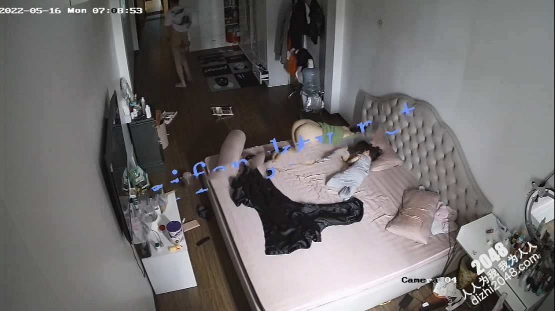 黑客破解⭐家庭网络摄像头 高颜值少妇被朋友认出曝光生活照 偷拍记录婚后幸福的性生活