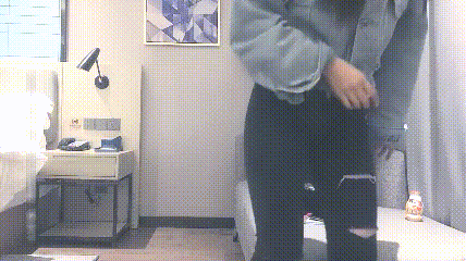 【優片】顶级女模最新！颜值巅峰秀人网当红女神模特【谢小蒽】诱人私拍，超细丁字泳裤勒住肥鲍露两瓣微露奶
