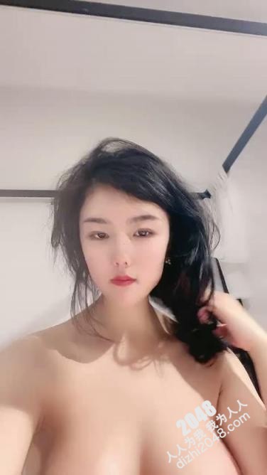 【優片】白皙巨乳模特露脸无套啪啪做爱， 两个大奶格外显眼 对白刺激