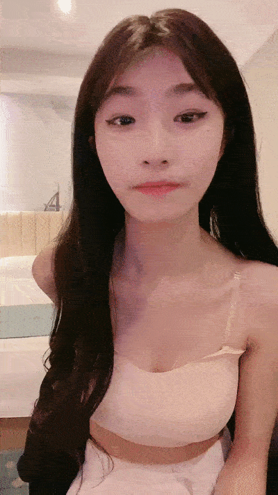 【優片】推荐，舞蹈专业女神，【刀刃呀】，毛多性欲强，可惜炮友只干一会，自慰水真多，身材天花板，要啥有啥