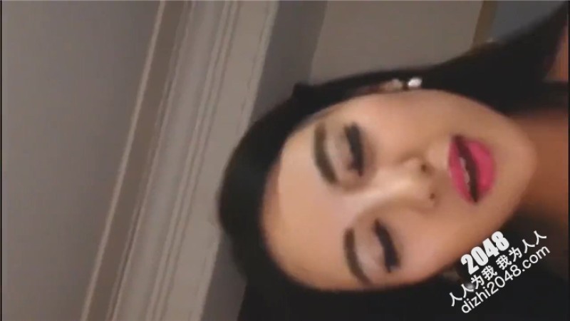 中年光头老板酒店约炮白白嫩嫩的女下属各种姿势啪啪完美露脸[MP4/287MB]