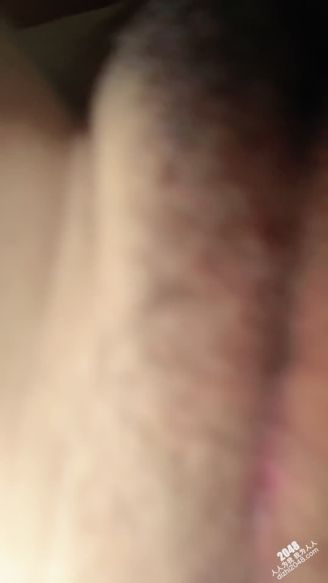 [MP4/ 2.35G] 2025年4月，19岁女大学生，和男友的同居生活，嫩嫩妹妹，有几分神似奶茶妹妹