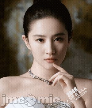 魅魔少女的诱惑：黑暗系写真集，展现极致性感与神秘魅力(7)