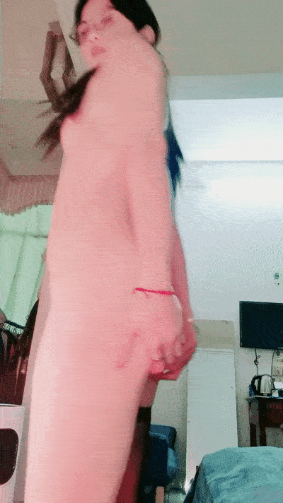 【優片】黑框眼镜甜美小妞！高颜值性格超好！厕所手指扣穴，张开美腿看洞洞，站立抬腿呻吟不断