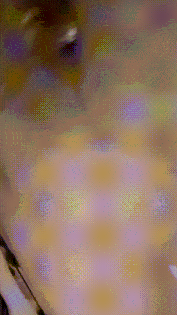 【優片】-大屁股校花！一看就好想干啊 【19岁的小王】自慰 水狂喷