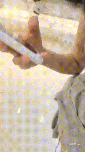 【優片】强烈推荐】，高颜值筷子腿露脸骚婊【吹小泡泡】极品一字马女神，各种裸舞，脸穴同框自慰弹力插