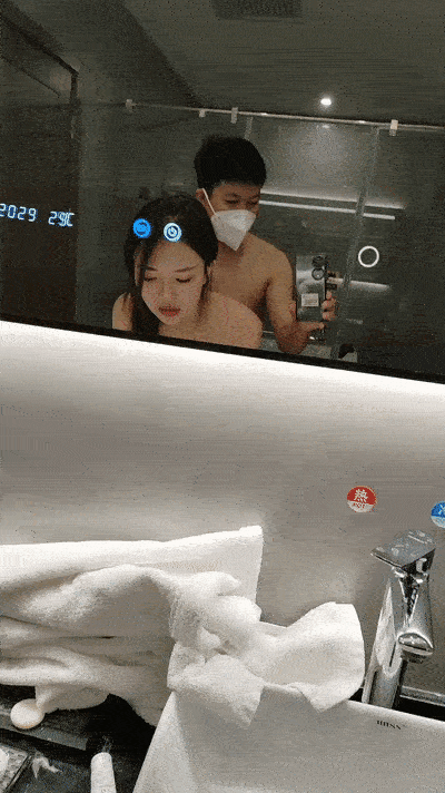 【優片】花臂纹身苗条美女！酒店炮友激情操逼！第一视角插穴，卫生间扶腰后入
