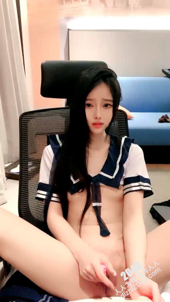 【優片】超淫蕩的白絲制服小妹全程露臉大秀直播,女神顔值互動撩騷,道具抽插白虎騷穴跳蛋摩擦,呻吟可射精彩别錯過