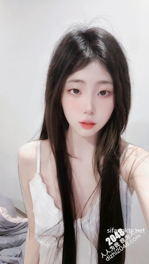 【優片】S级完美露脸，清纯女神【小坏猫】最新高价定制④，道具自慰流白浆，长得是性感蝴蝶逼