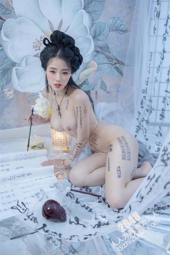 【優片】極品老師的淫蕩私生活，【語文老師思瑤】，無套3p雙飛淫亂現場，蜜桃臀後入爽死了，超贊給力佳作