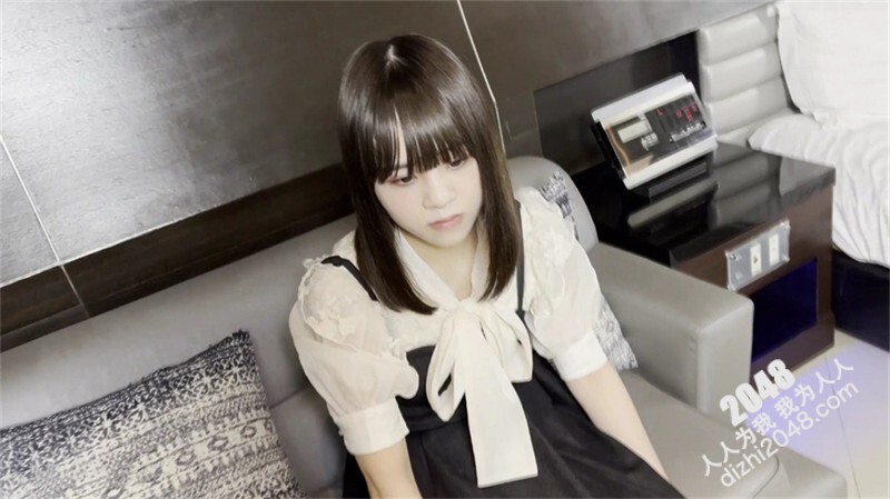 清纯白嫩妙龄美少女嫩妹酒店援交极品无毛一线天馒头嫩笔蜂腰蜜桃臀无套中出内射[1.90GB/MP4]