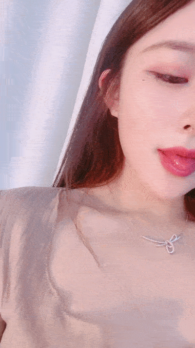 【優片】顶级尤物颜值女神!好久没播回归!极品修长美腿,振动棒假屌上阵,娇喘呻吟超级性感