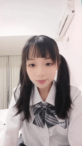 場面淫亂ktv多人！跪地插嘴後入！張開雙腿沙發上操，駕車戶外，馬路上翹屁股吃屌，回酒店4p激情