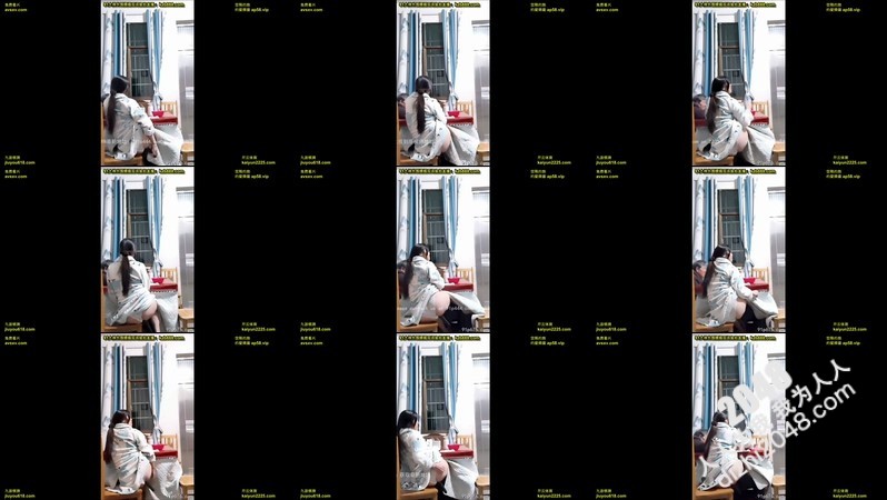 [MP4]陪外婆看电视！下面塞震动棒边尽孝心边娱乐