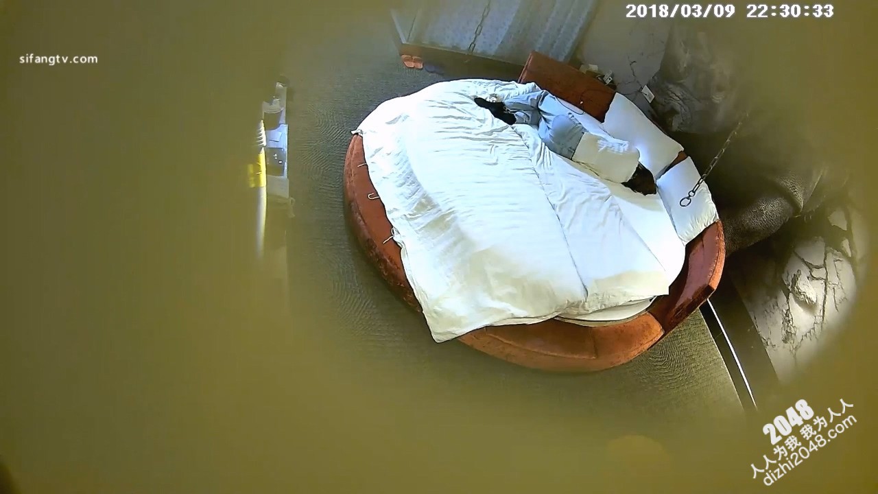 [MP4/1.08G]3-9经典酒店偷拍&nbsp;&nbsp;校园美女开好房苦等男友 见面就迫不及待开操，小骚逼不可貌相