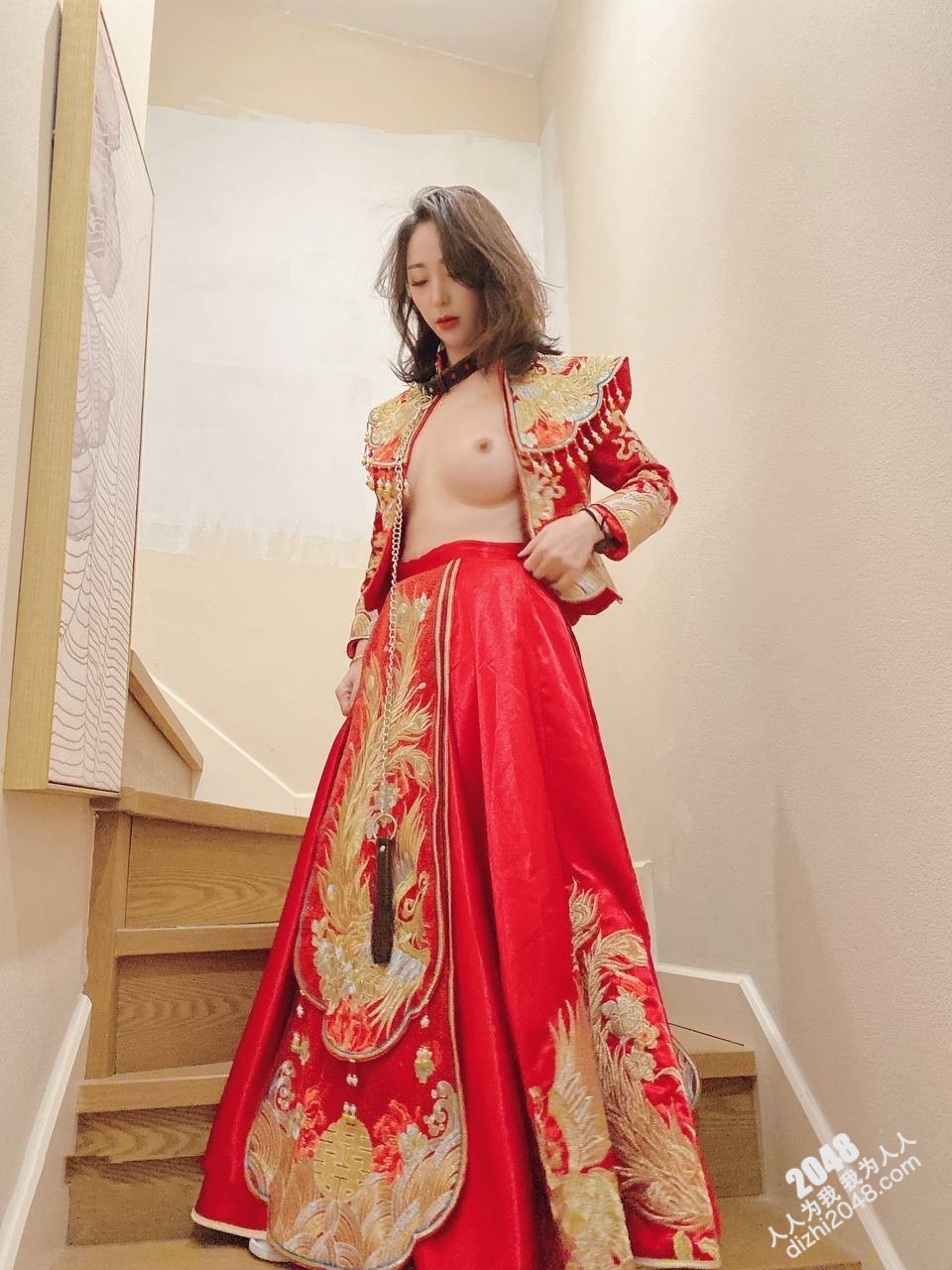 高端土豪外围女 高阶段玩物 结婚洞房花烛夜前穿婚纱卖力伺候主人 直接内射 视图[286P/428M]
