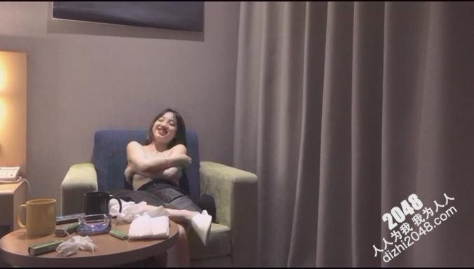 【MP4】[盗摄偷拍]HSP-0128 出来打工的漂亮川妹子「你真是处男？拿出来我看看