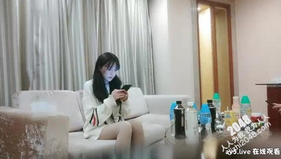 [探花偷拍]ONE-0021 笑起来甜美肉丝妹，撕裆让妹子手指插入抹润滑油，骑乘抬腿侧入猛操