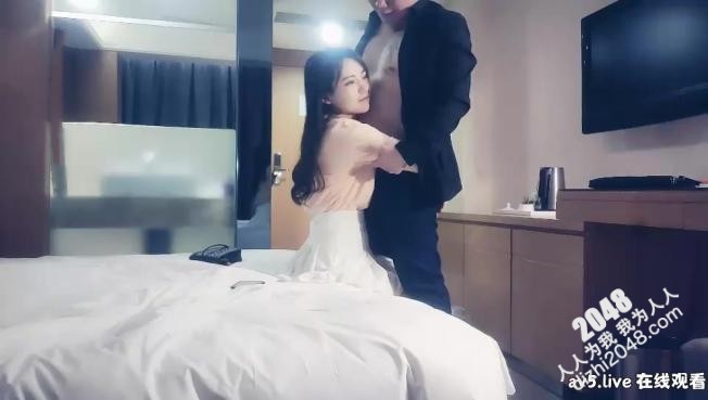 [探花偷拍]ONE-0023 笑起来甜美西装外围妹，撕开肉丝隔着内裤摸逼，舔逼特写口交69后入猛操颜射