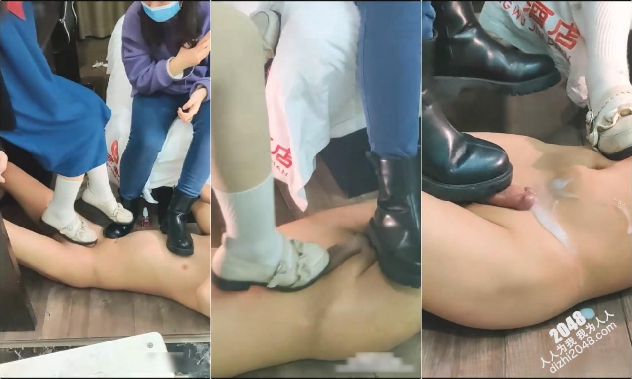 -00后姐妹踩踏足交，妹妹长得真标志，带着口罩不影响颜值，清纯麻花辫 loli鞋小白袜，足控爱好者必看