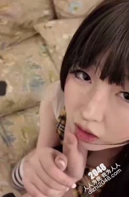 [MP4]你不是找我哥吗-爬我床上来想干嘛呀？鸡巴好大我流口水了