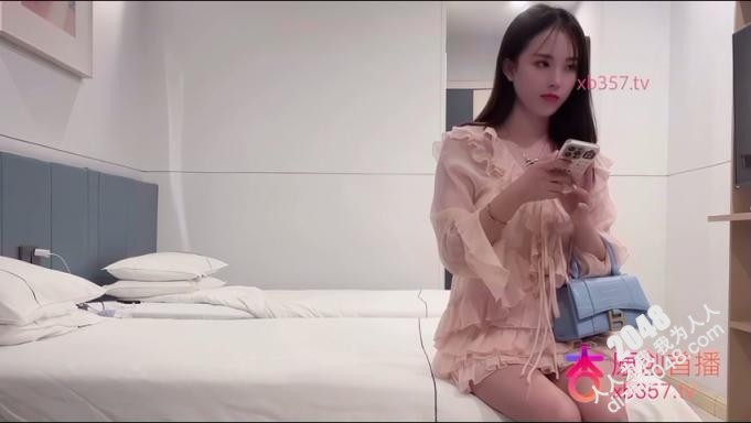 【MP4】[盗摄偷拍]HSP-0150 极品温柔甜美学生妹兼职外围，后入猛插！好身材长腿 清纯与风骚并存