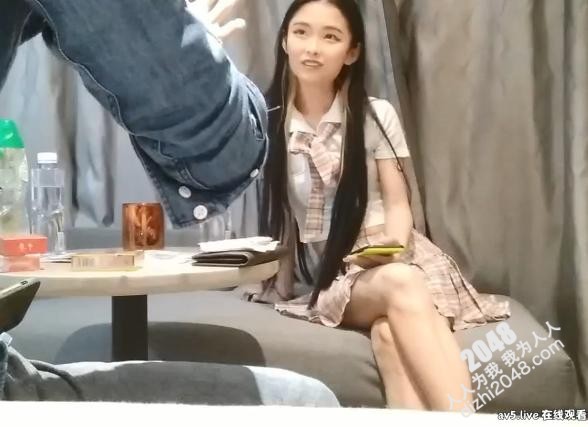[探花偷拍]ONE-0043 JK小萝莉太单纯 自诩见多识广 白毛巾一盖 残暴输出 让她后悔做这一行