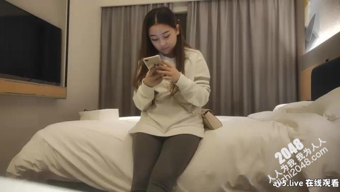 [探花偷拍]ONE-0079 紧身裤妹子啪啪搞了两炮，骑坐侧入猛操搞完穿上衬衣黑丝再来一次