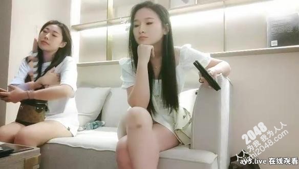 [探花偷拍]ONE-0061 两个妹子留下一个，妹子很能聊见过最大的屌，后入猛操休息下剪逼毛再继续操