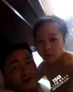 [MP4]少妇与炮友恩爱有加，床上战况激烈，叫声淫荡