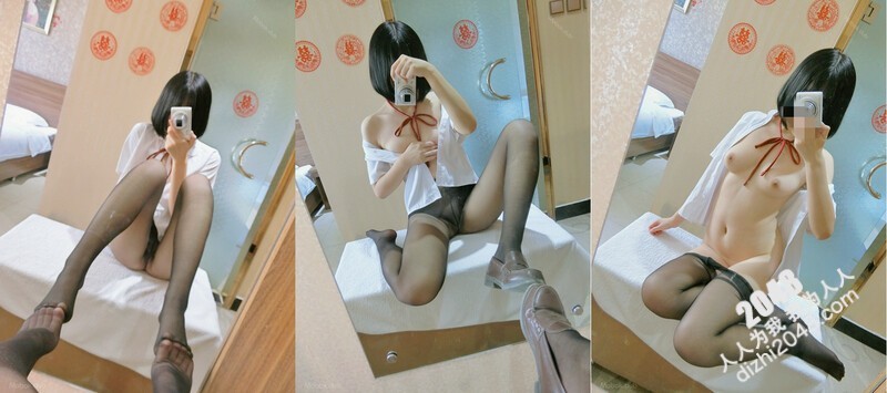 网红少女-小芝呆喵-春节在姐姐婚房里JK制服诱惑45P+5V