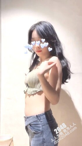 [MP4/1.4G]極品美乳女神穿性感黑絲擼玩肉棒舔足啪啪顏射／翹臀尤物扣穴手淫口硬雞巴各種體位抽插等 720p