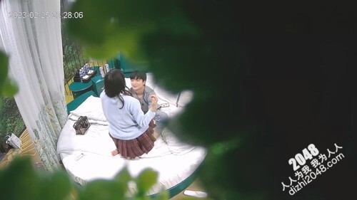 [MP4/8.2G]盜錄翹臀性癮學生妹穿黑絲制服與男友激烈啪啪淫語浪叫／綠帽大叔邀好友酒店3P苗條騷妻前吞後肏車輪戰等 16V